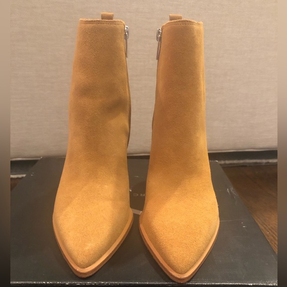 Marc Fisher LTD Women’s Mariel Bootie. Size 6. Cognac. - Picture 6 of 11